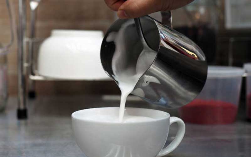 https://myhotcoffee.com/content/wp-content/uploads/2020/08/how-to-steam-milk.jpg